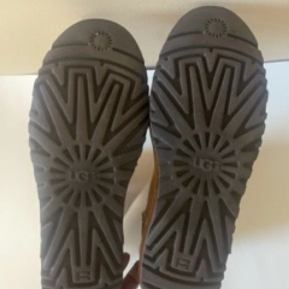 UGG W Alida Tan Boots Size 10 - Picture 5 of 5